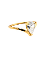 Tropfen Zirkon Ring mit einem Zirkon Stein in gold aus Edelstahl von Lymaja Jewelry
